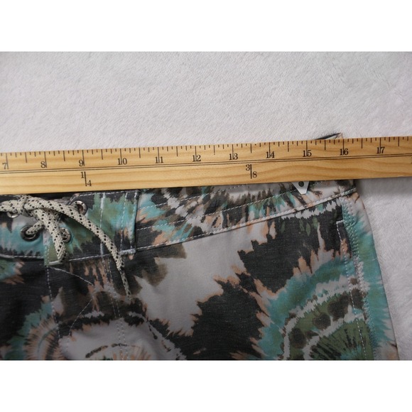Vissla Shorts Mens Size 32 Green Shred Head Boardshorts Drawstring Pockets NWT - Picture 9 of 15